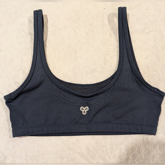 NWOT - Medium - Aritzia - TNA -  TnaBUTTER™ Mini Bra Top in Navy Blue - Picture 1 of 5